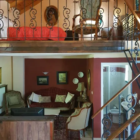 Montage Kalawrita