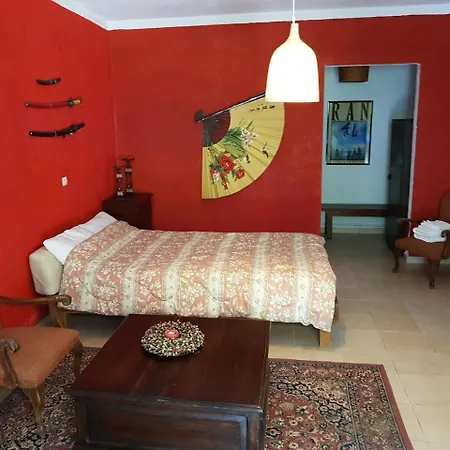 Montage Kalawrita
